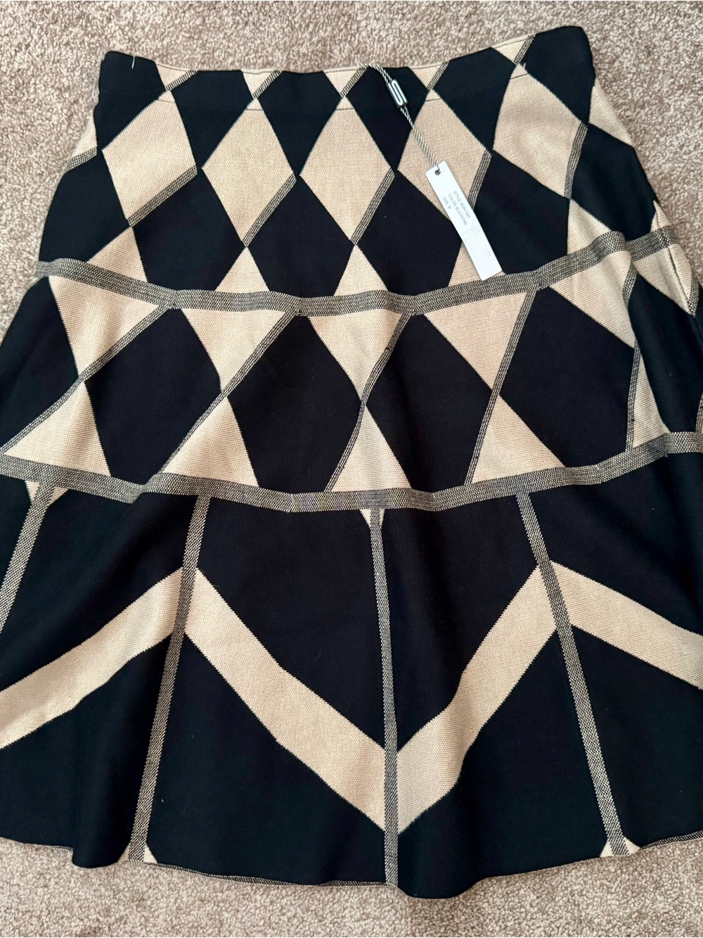 Sioni Black & Beige Diamond Knit Pencil Skirt